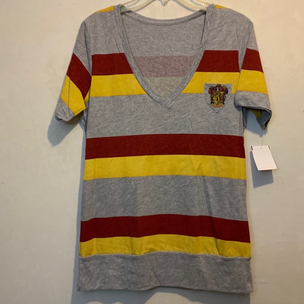 Scarlet and gold striped V neck heather gray Gryffindor t shirt Size XL